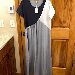 Color block maxi-dress